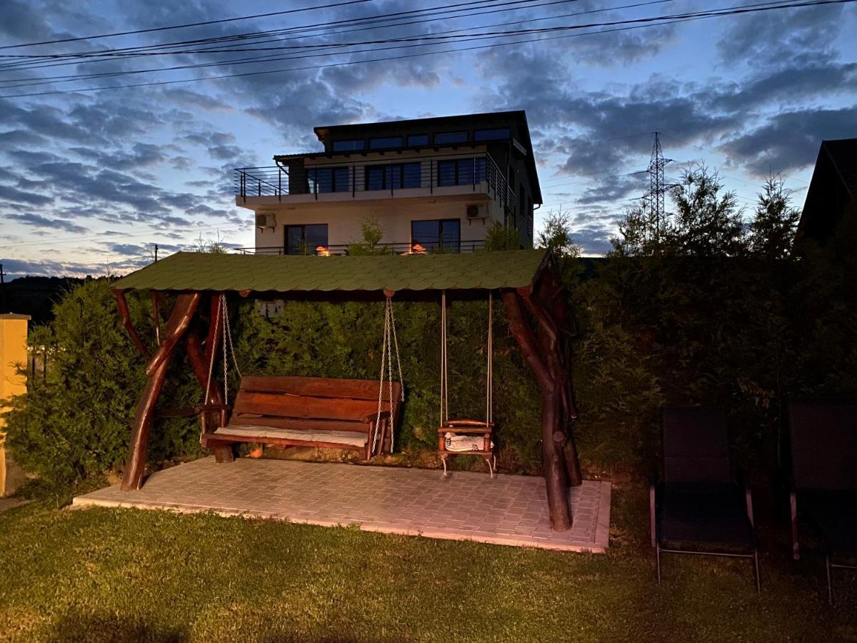 Vila Eszter Hotell Sovata Eksteriør bilde