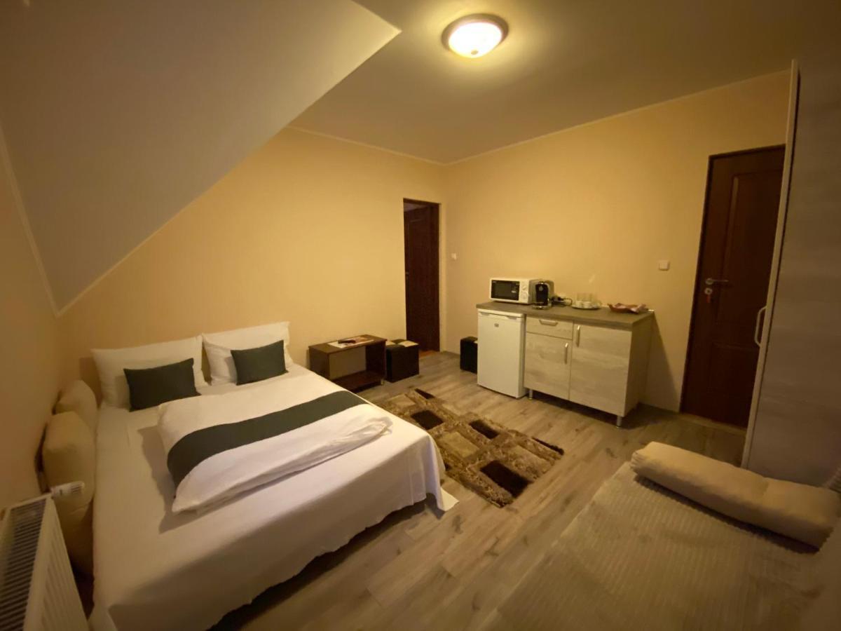 Vila Eszter Hotell Sovata Eksteriør bilde