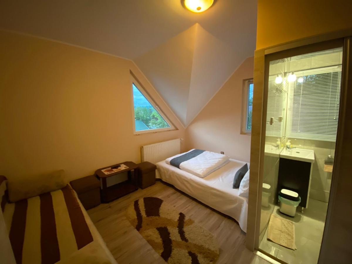 Vila Eszter Hotell Sovata Eksteriør bilde