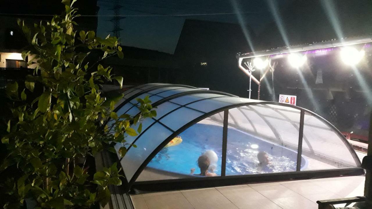 Vila Eszter Hotell Sovata Eksteriør bilde